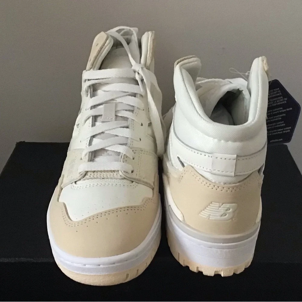 New Balance 650 - Picture 2 of 4